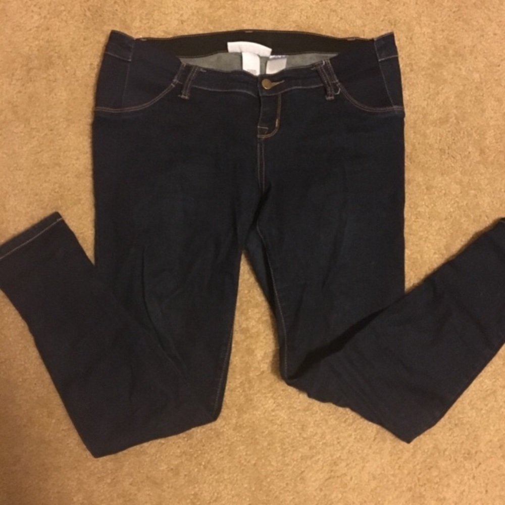 Liz Lange Maternity Dark Wash Skinny Jean
